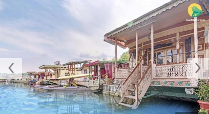 New Minar Group Of Houseboats Otel Srīnagar Dış mekan fotoğraf