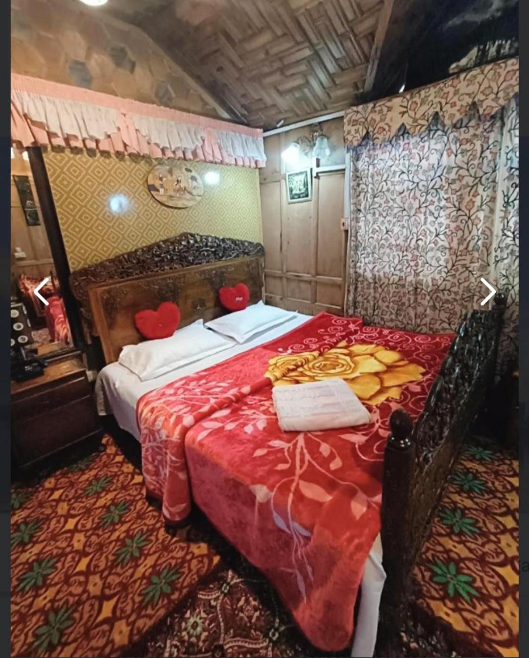 New Minar Group Of Houseboats Otel Srīnagar Dış mekan fotoğraf
